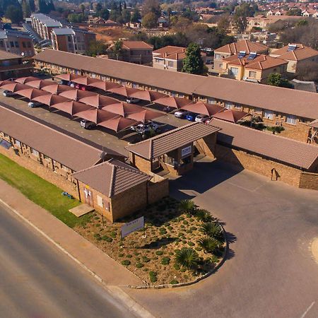 Rudman Townhouses - Or Tambo Airport Boksburg Exterior photo