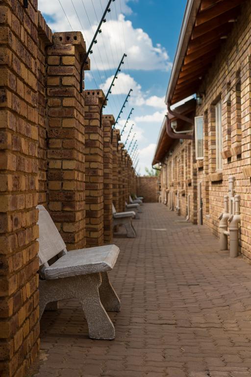 Rudman Townhouses - Or Tambo Airport Boksburg Exterior photo